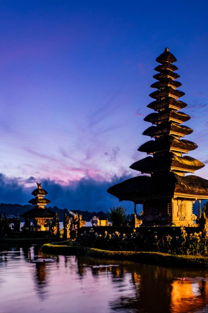 Book Asia Travels - Indonesia (1)